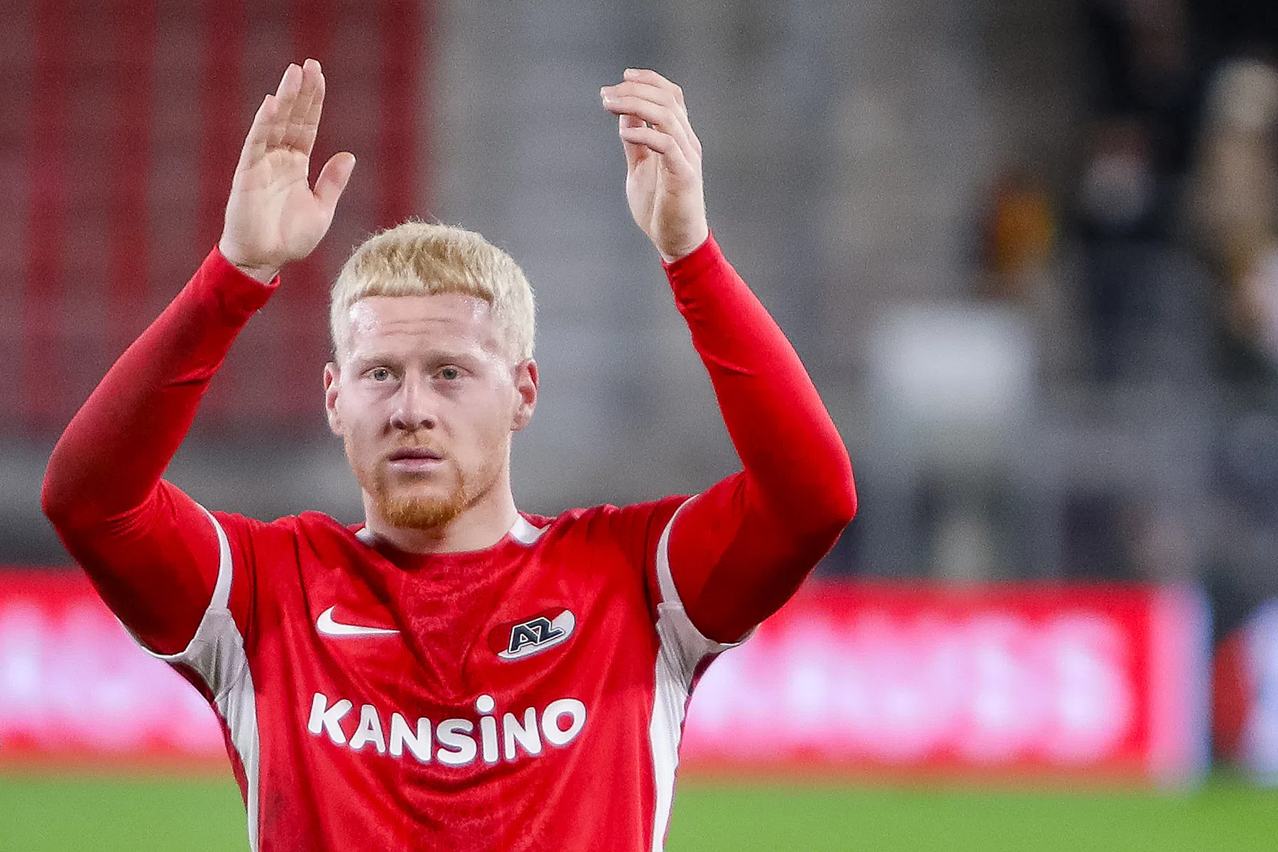 Meerdink claimt Goal van het Jaar na omhaal: 'Die is binnen'