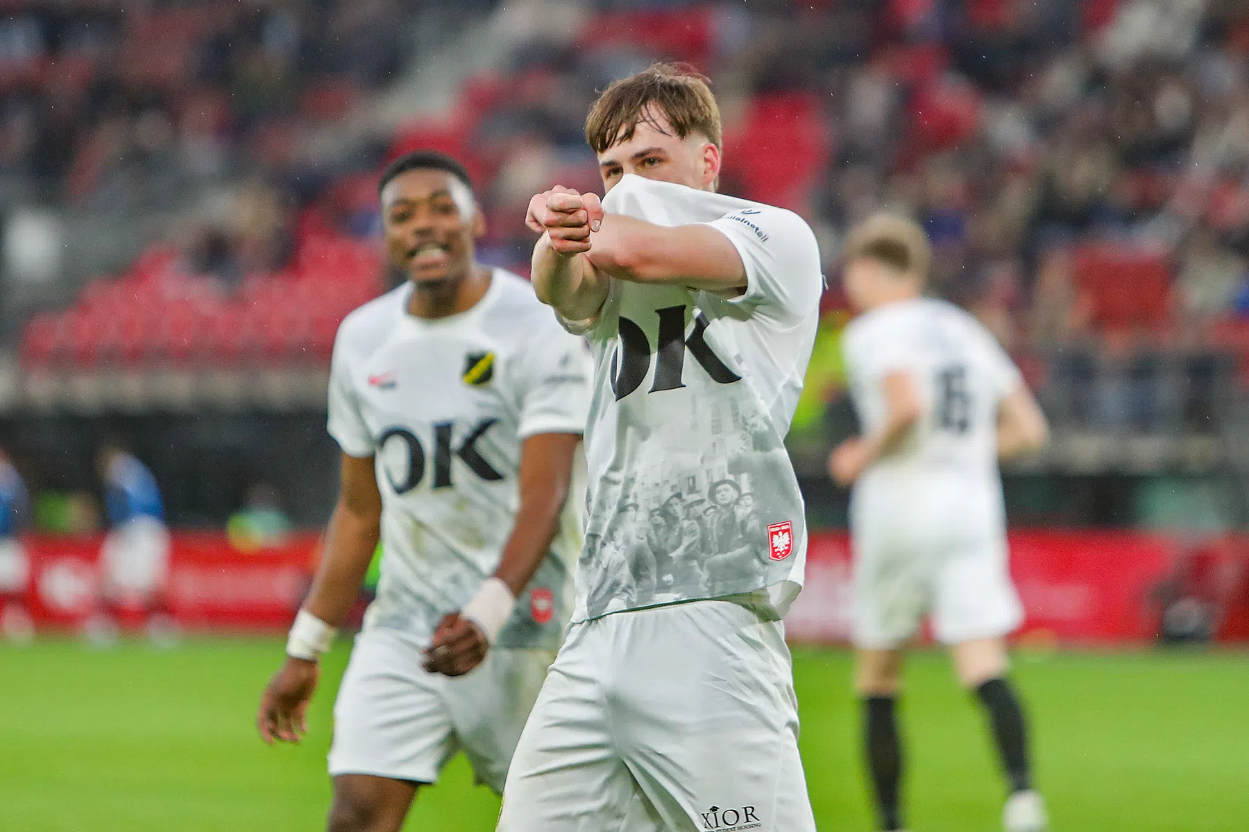 Sauer verklaart gebaar aan adres Kasius: 'Hij zei dingen over mijn familie'