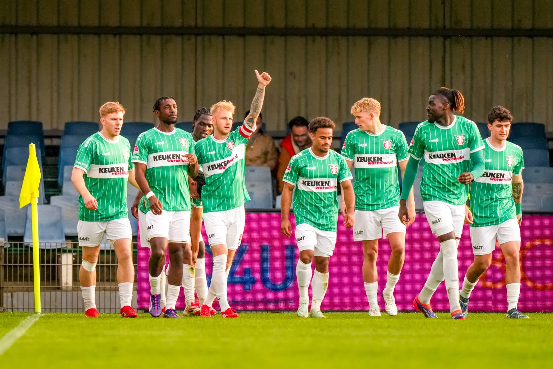 Dordrecht en Cambuur doen wat ze moeten doen, maar blijven afhankelijk