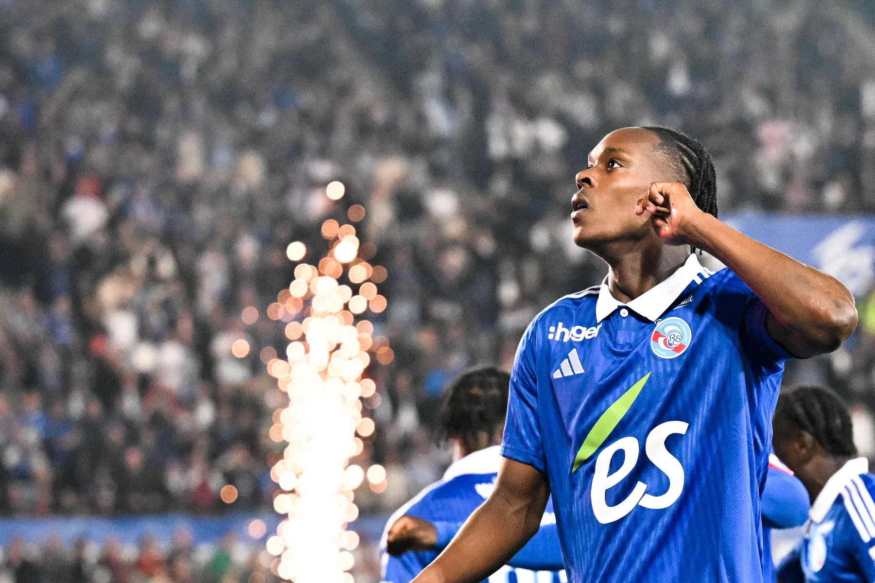 Ontketende Emegha laat Strasbourg dromen van Champions League