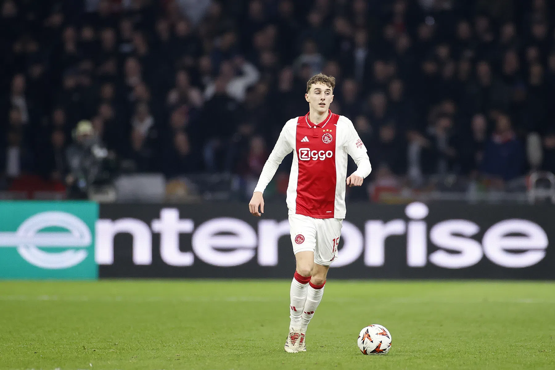 Farioli zet voor restant van seizoen streep door tweetal Ajacieden