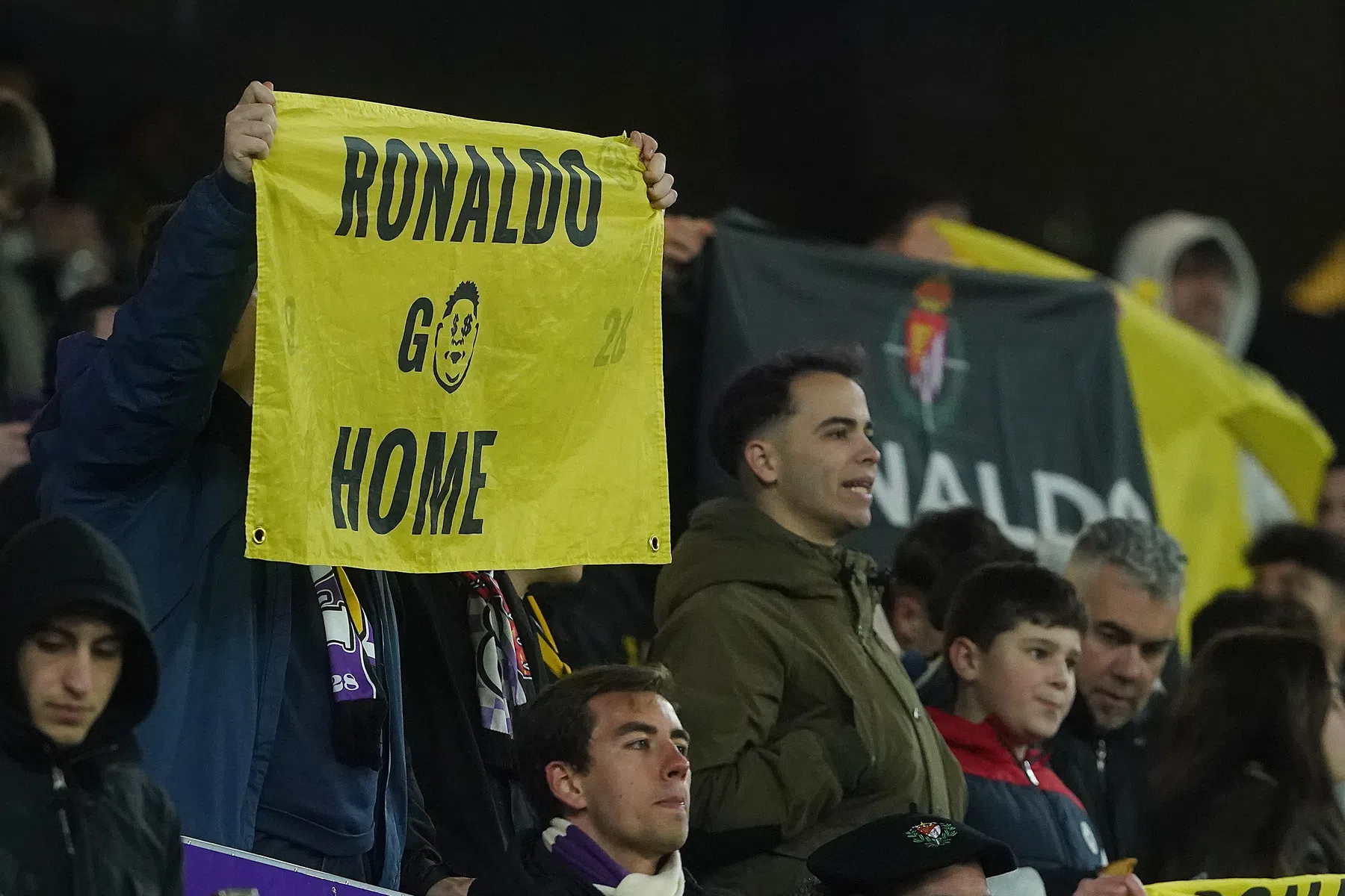 Zestigduizend biljetten met hoofd van Ronaldo: fans eisen massaal vertrek
