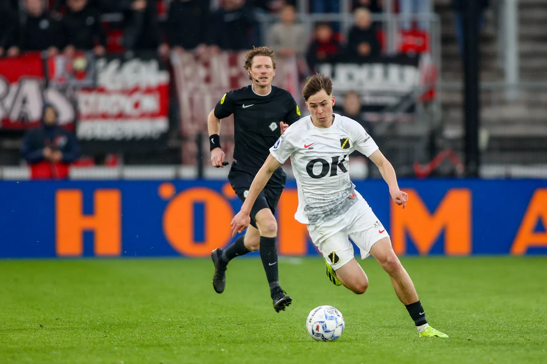 Hoefkens huurt Colombiaans kidnapteam in voor Sauer en prijst Van Hooijdonk