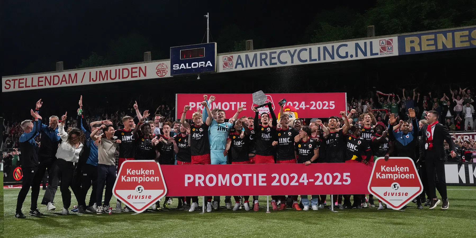 Excelsior keert na een jaar terug in de Eredivisie op feestelijke avond