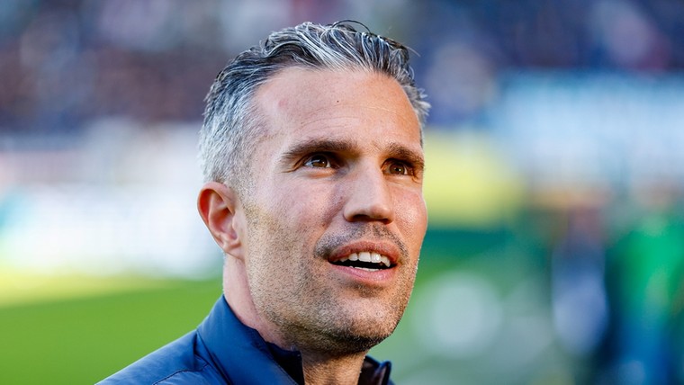 Opstelling Feyenoord: Van Persie wijst vervanger Trauner aan