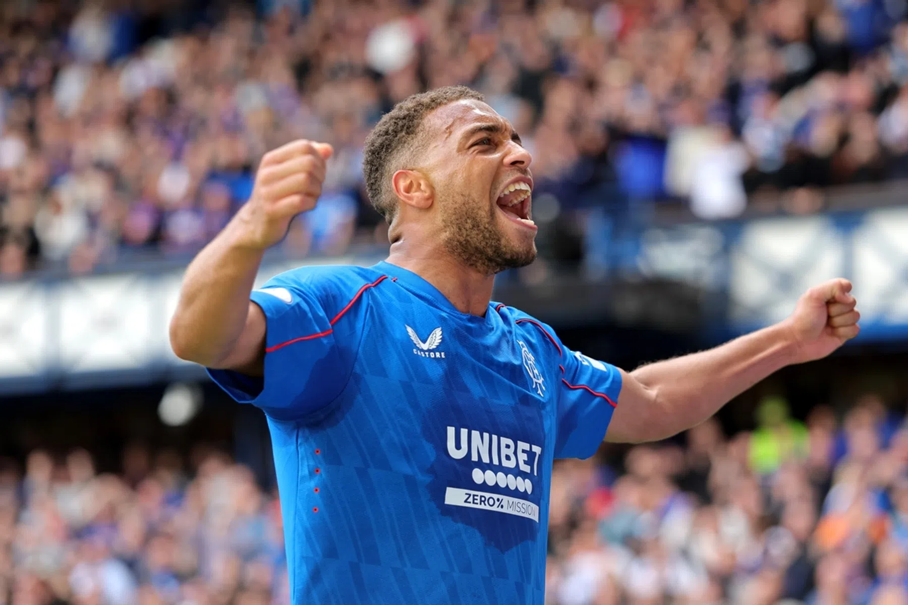 Dessers laat zich zien in 446ste Old Firm