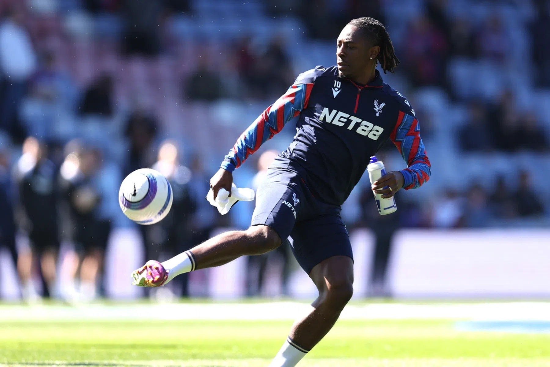 Crystal Palace-uitblinker is van alle markten thuis en wint schaaktoernooi