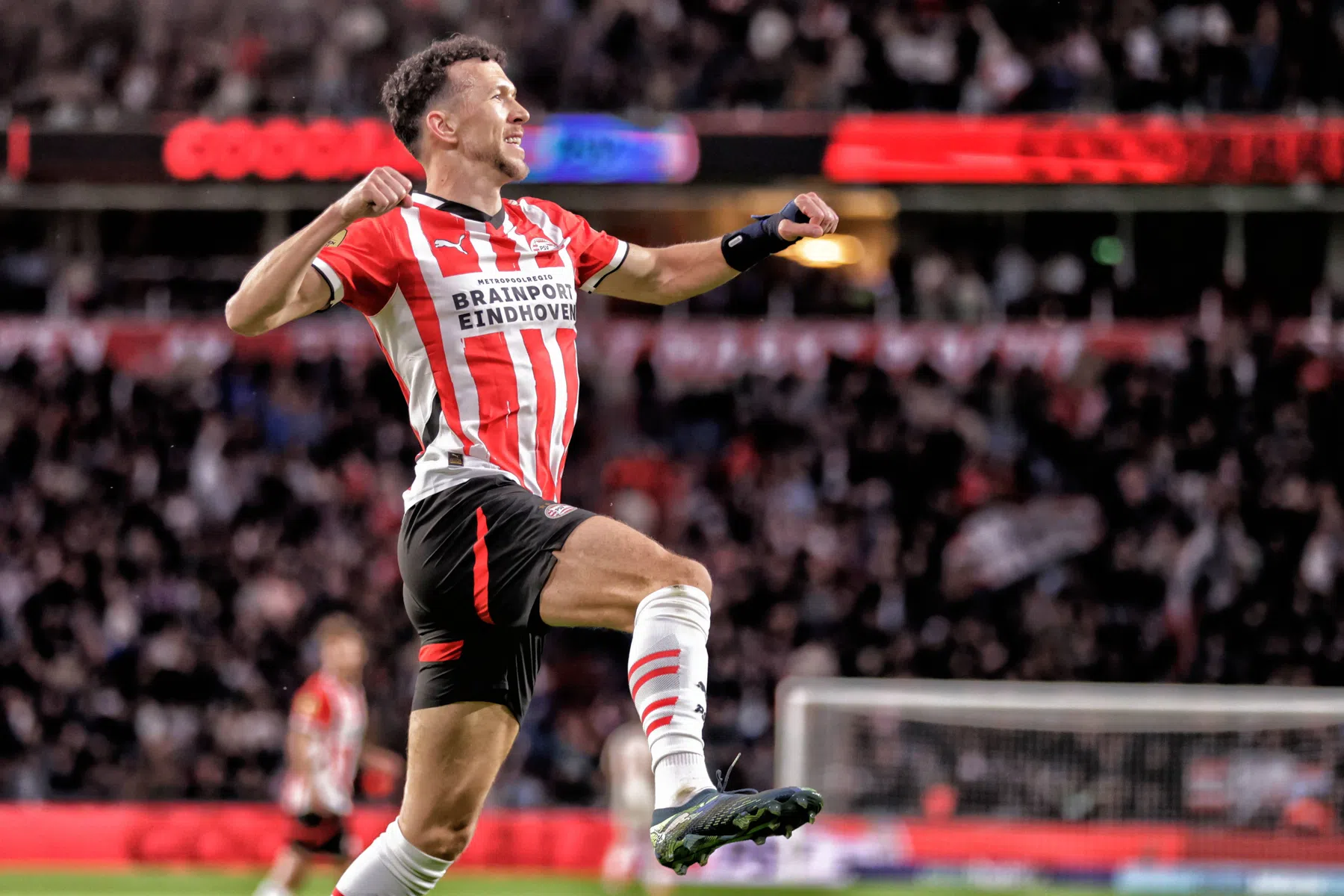 Titelstrijd ligt open: bekijk het resterende programma van Ajax en PSV