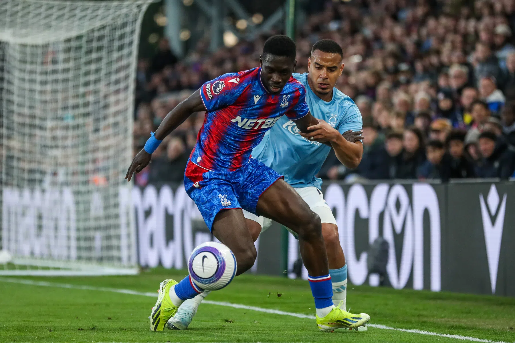 Bekerfinalist Palace zet Nottingham Forest de voet dwars