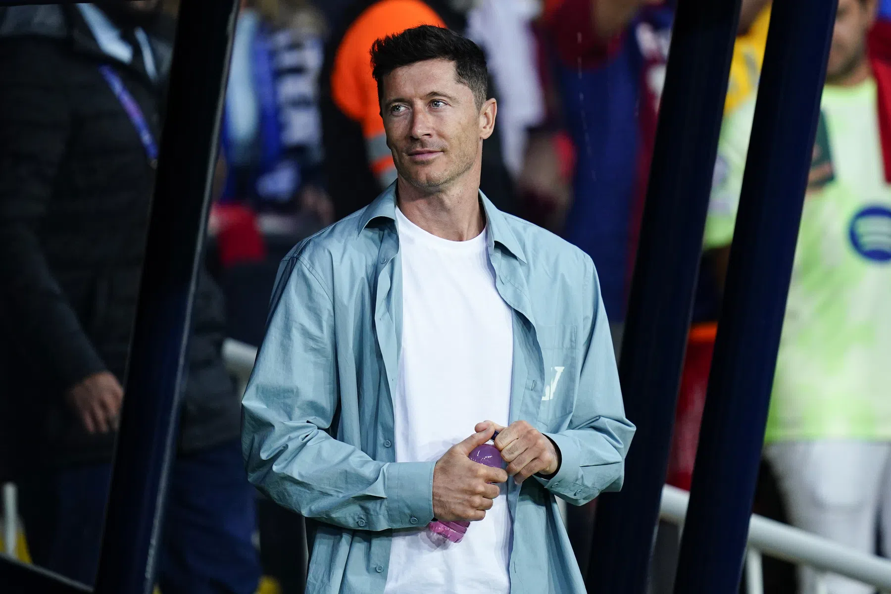 Flick verduidelijkt in hoeverre Lewandowski inzetbaar is in Milaan