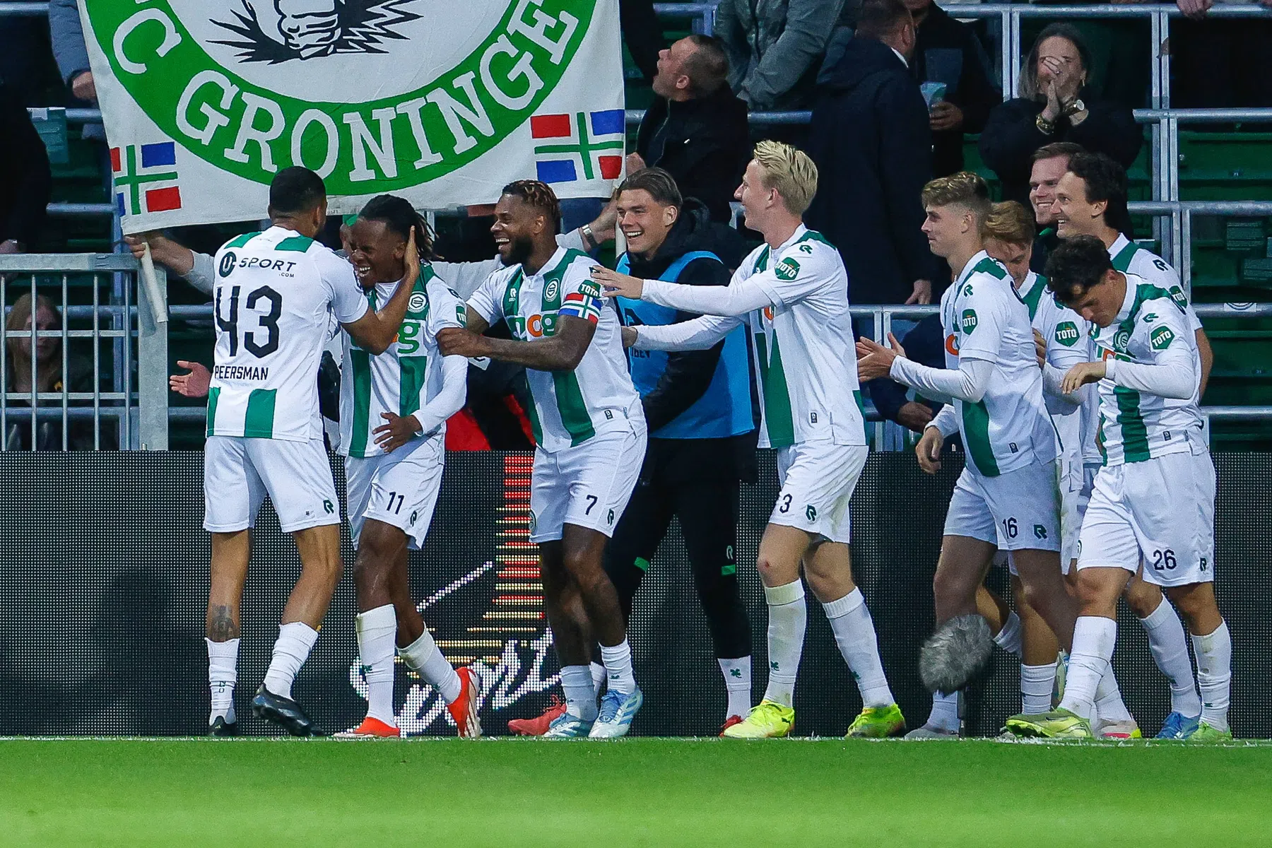Promovendus FC Groningen jaagt op de play-offs: 'We willen onszelf belonen'