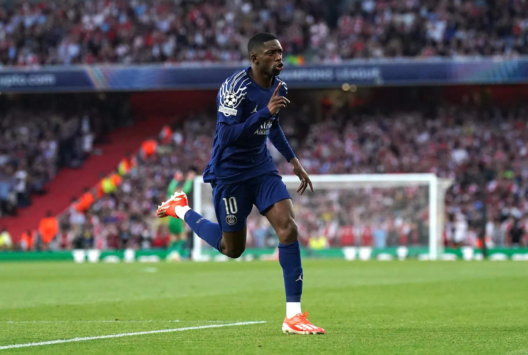 Dembélé inzetbaar tegen Arsenal: 'Voor hem kom je naar het stadion'