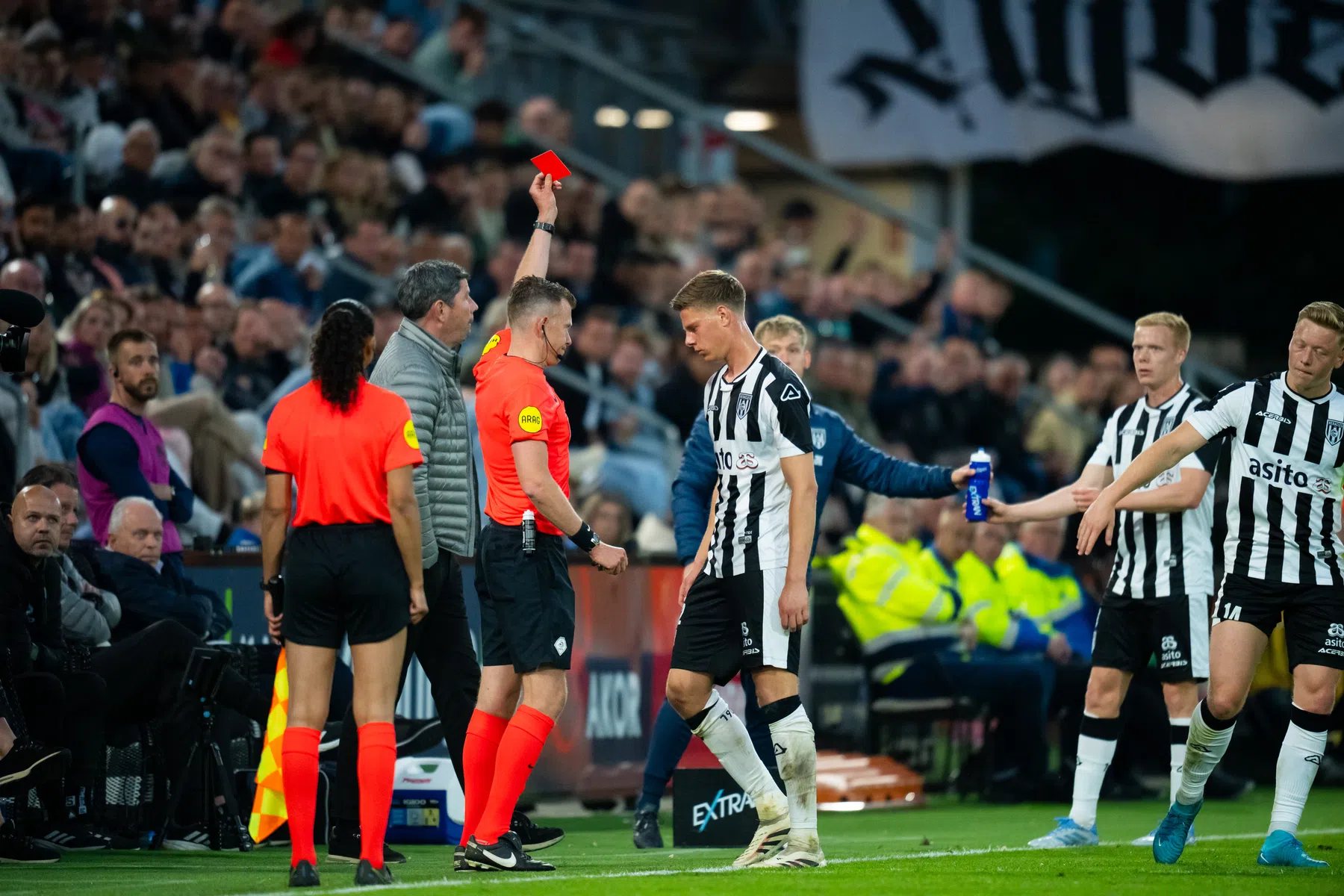 Rood tegen Feyenoord kost Scheperman groot deel van het Eredivisie-slot
