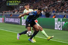 Thumbnail for article: Barça-plaaggeest Dumfries lacht om Ballon d'Or-vraag: 'Het kwam uit mijn tenen'