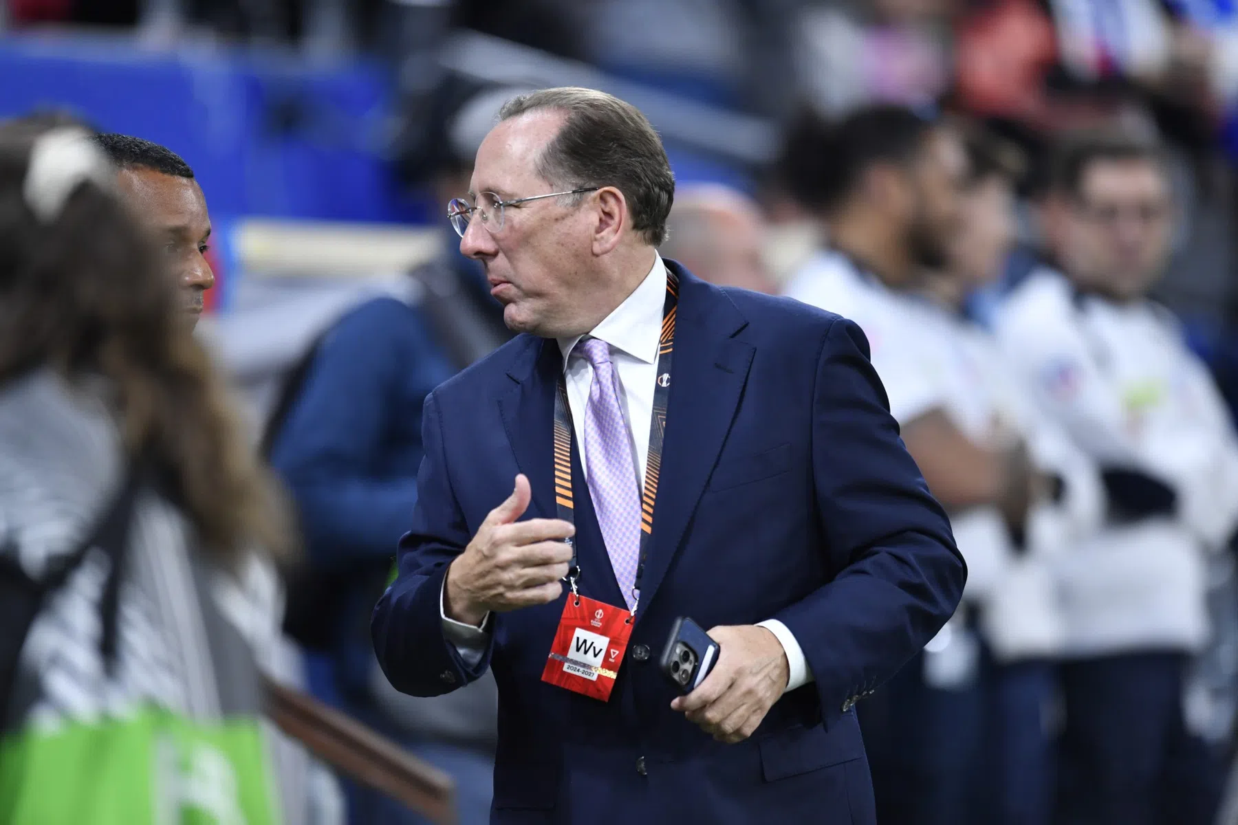 'Lyon in zwaar financieel weer, UEFA-gesprek moet Milan-scenario voorkomen'