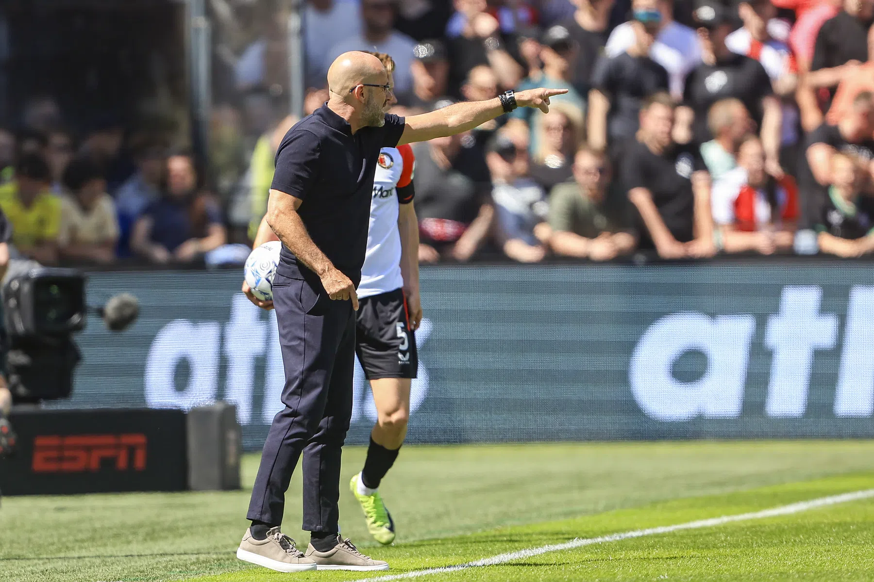 Lange VAR-check zit Bosz niet dwars, afslachting in eerste helft wel