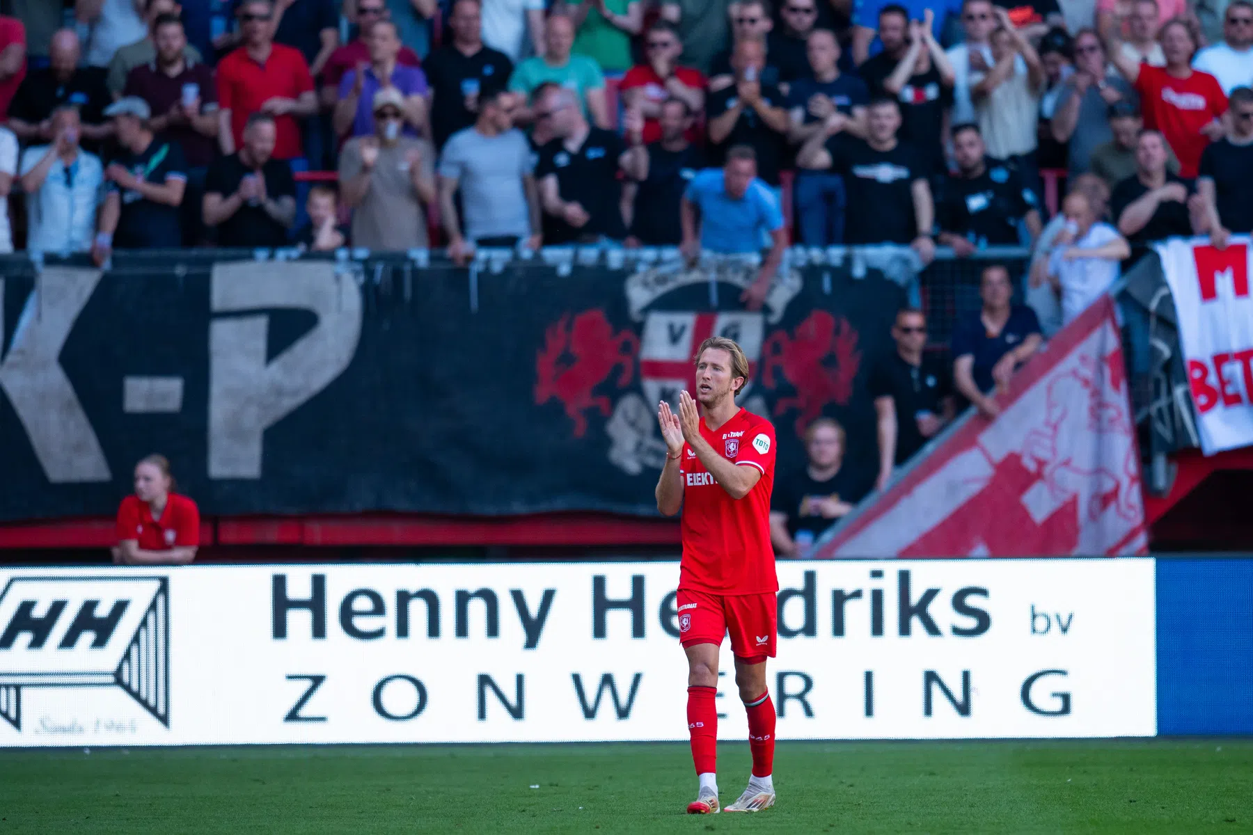 Kampvuur en tentjes: FC Twente keert terug naar de basis