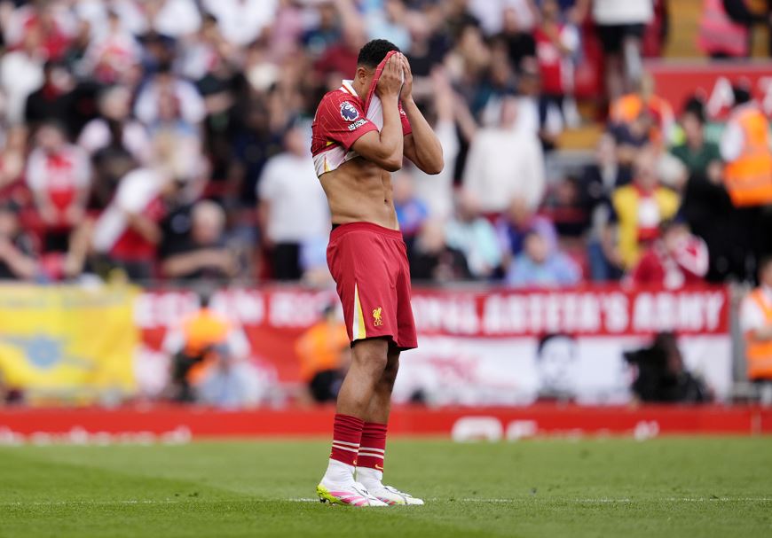 Uitgefloten Alexander-Arnold krijgt bijval: 'Schokkend en genânt'