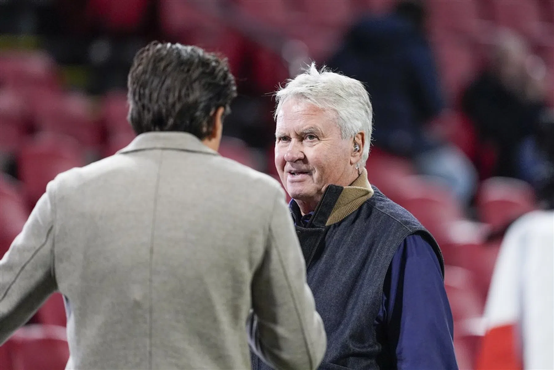 Guus Hiddink belt onverwacht in: 'PSV wordt kampioen!'