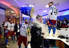 Thumbnail for article: HSV beëindigt het grote bibberen: 'Zweite Liga, nie mehr, NIE MEHR!'