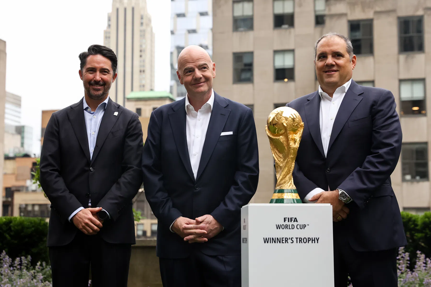 FIFA zet hoog in met poenerige WK-pakketten 