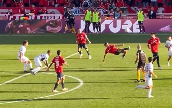 Puskás Award-kanshebber in Argentinië: Zlatan-esque omhaal