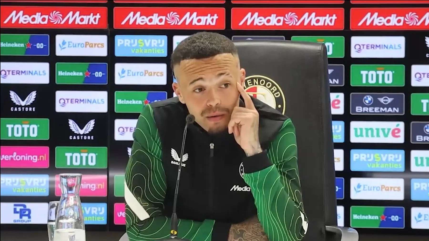 Besluit over toekomst houdt Feyenoord-back Hartman wakker