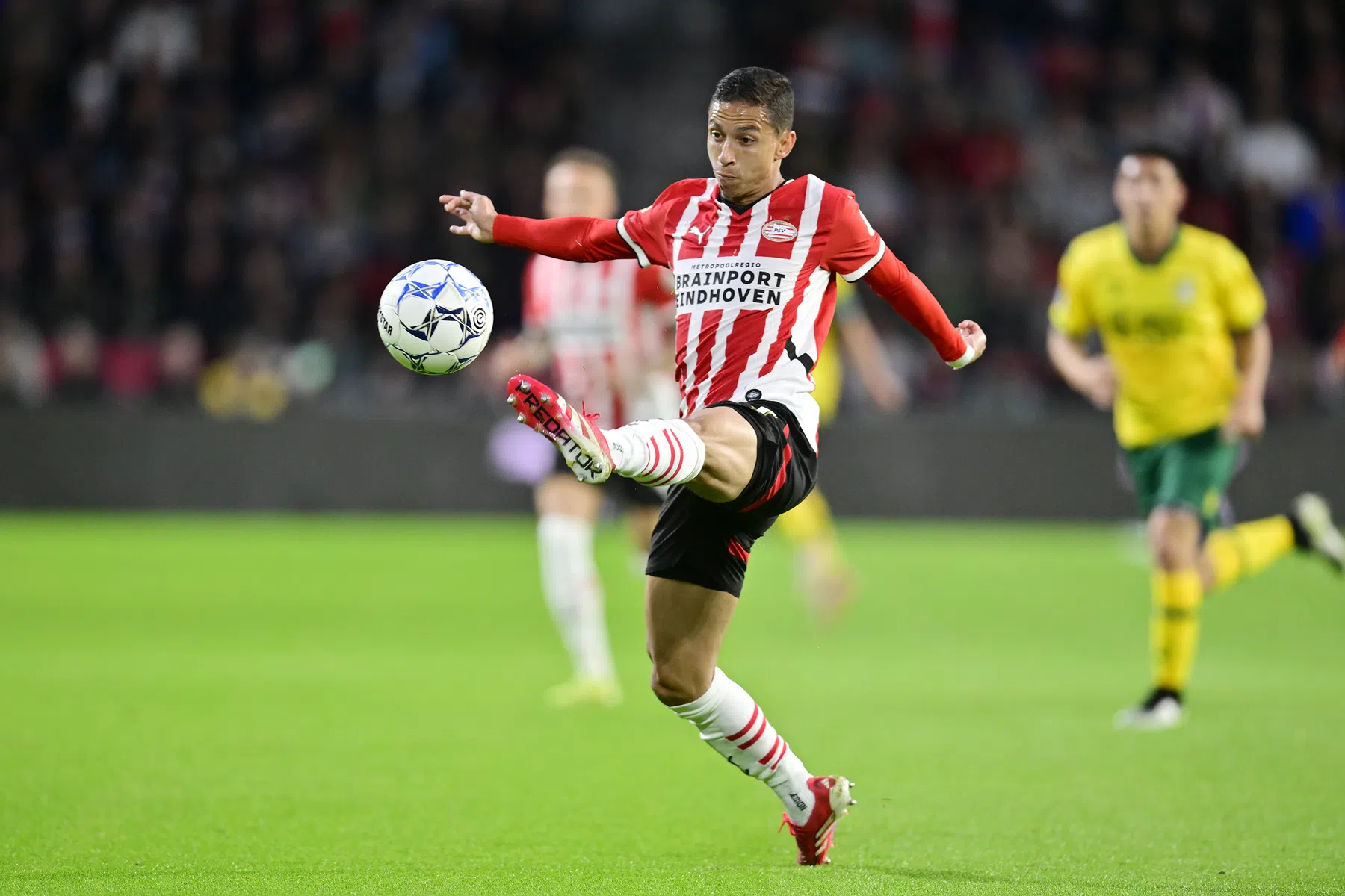 Opstelling PSV: Bosz kiest toch voor Dest, Saibari start ook tegen Heracles
