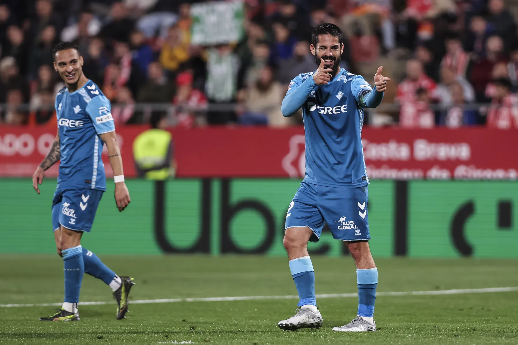 Real Betis voltooit comeback bij Rayo, Atlético gooit derde plek te grabbel