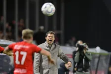 Thumbnail for article: Almere City FC degradeert: 'Handhaving was ook niet terecht geweest'
