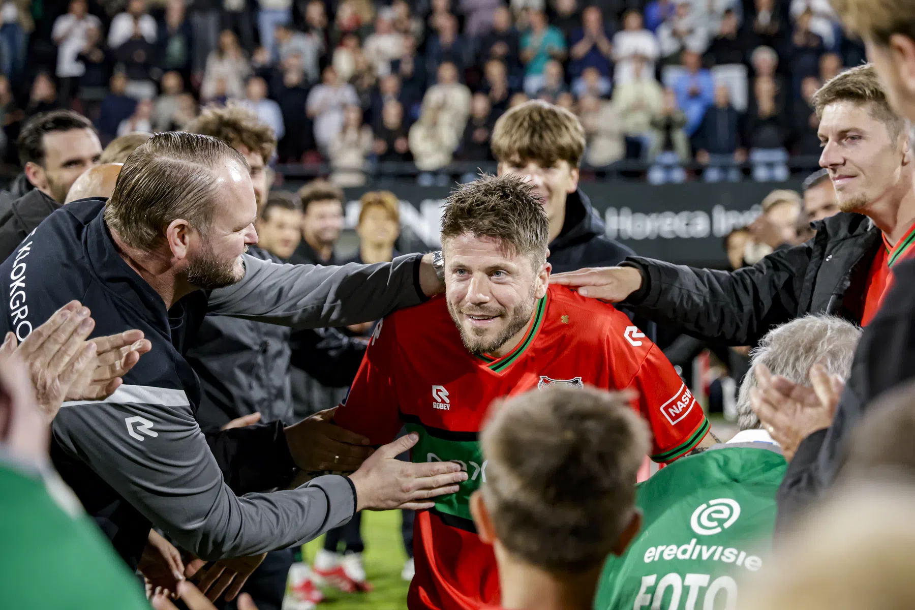 Ovationeel applaus voor afzwaaiende Schöne: 'Het is goed zo'