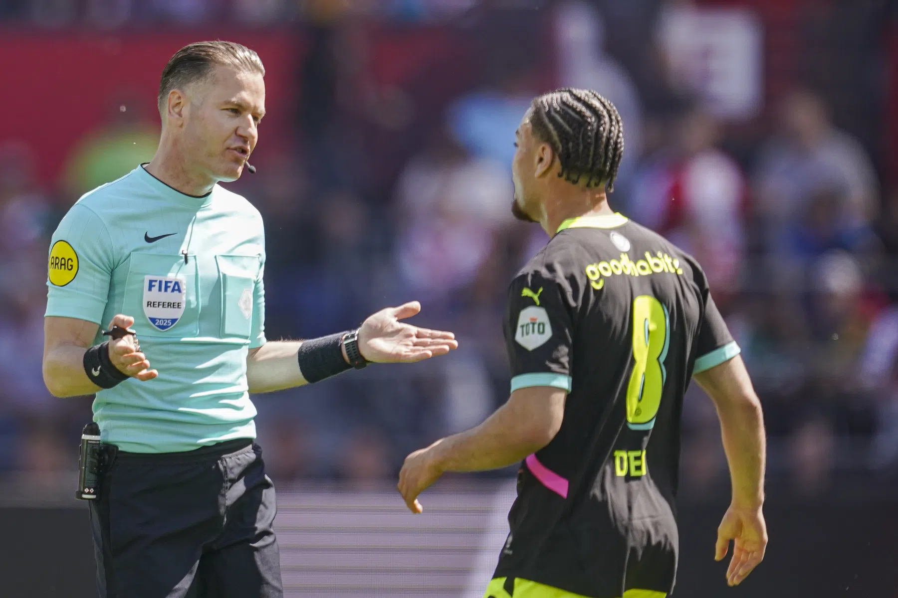 KNVB stelt toparbiters aan voor titelontknoping Eredivisie