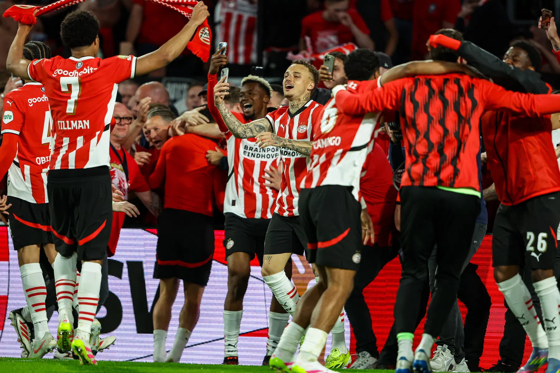 Verleden geeft Ajax weinig hoop op wonder in kampioensduel PSV