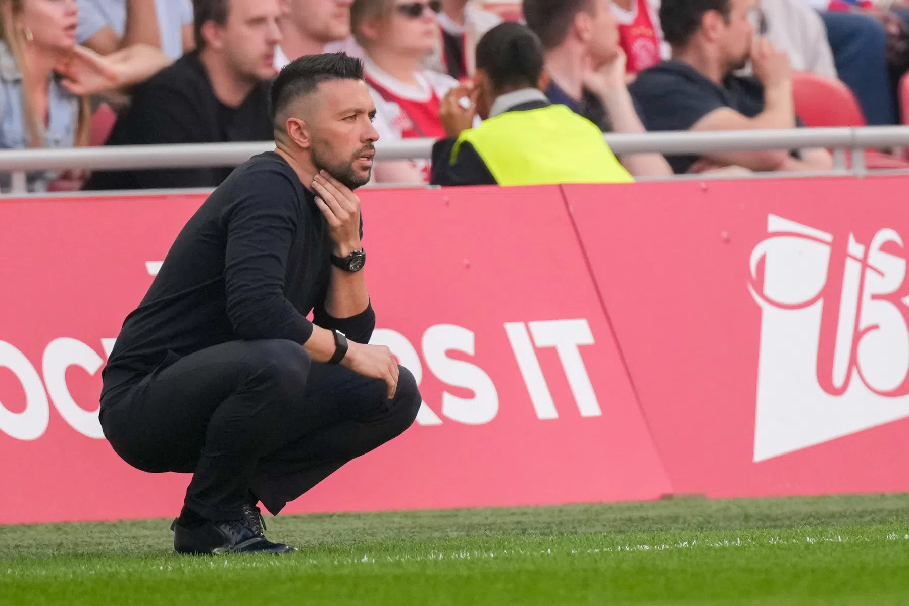 Farioli houdt zich vast aan grillen van de Eredivisie: 'Letterlijk alles kan gebeuren'