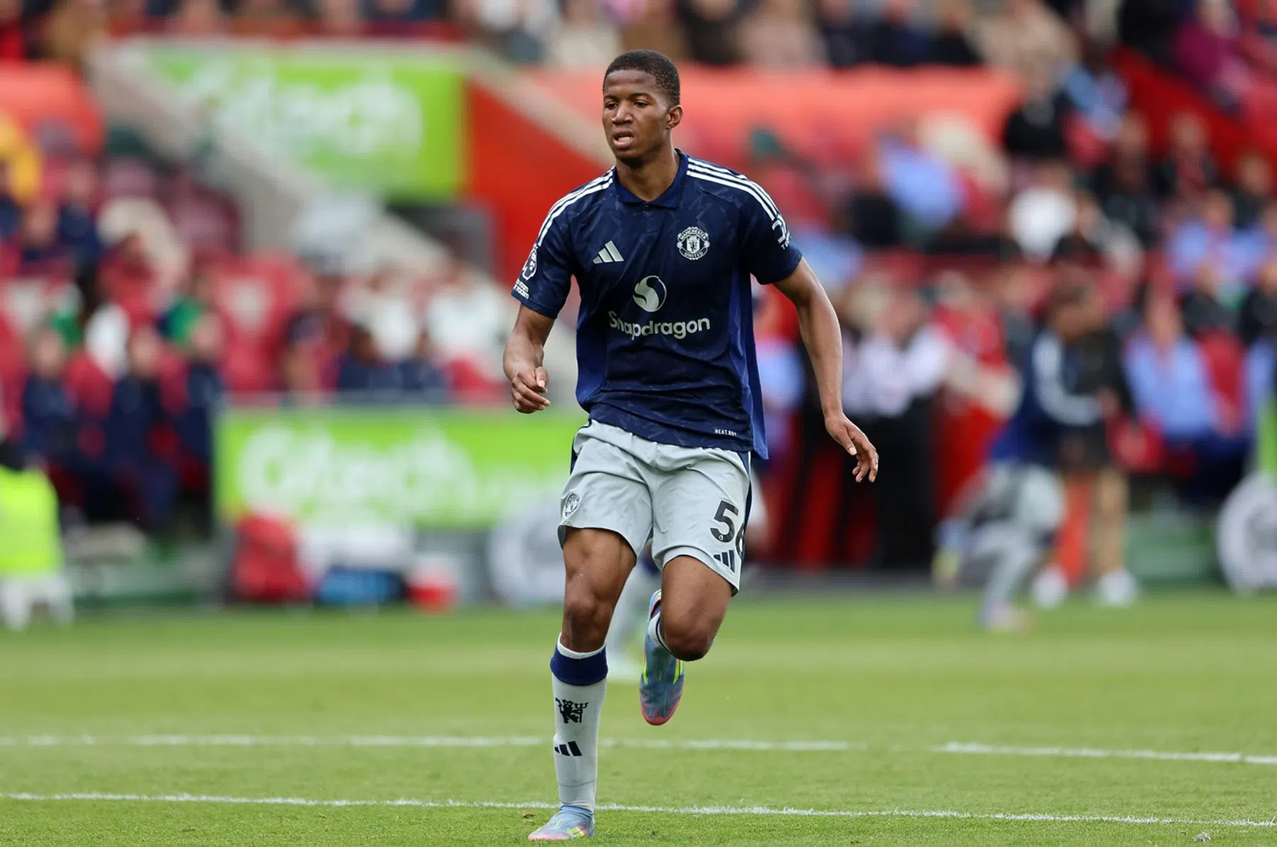 De jeugdsensatie die bij Man Utd aan het echte werk ruikt 