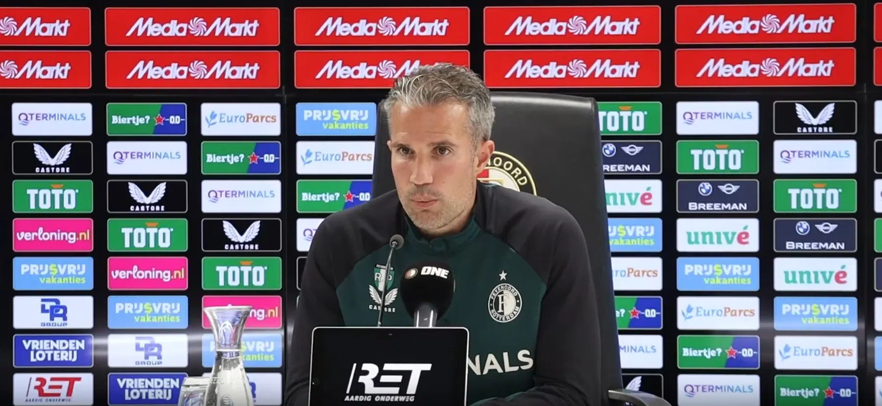 Van Persie over keeperskwestie bij Heerenveen: 'Als ik daar op terugkijk...'