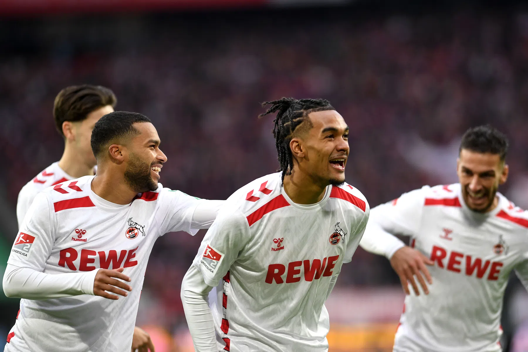 HSV geeft titel uit handen, kampioen Köln keert terug in Bundesliga