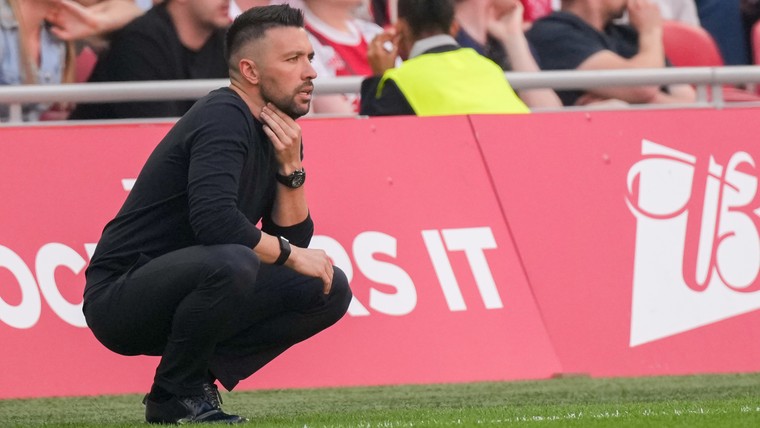 Ajax bevestigt: Farioli vertrekt
