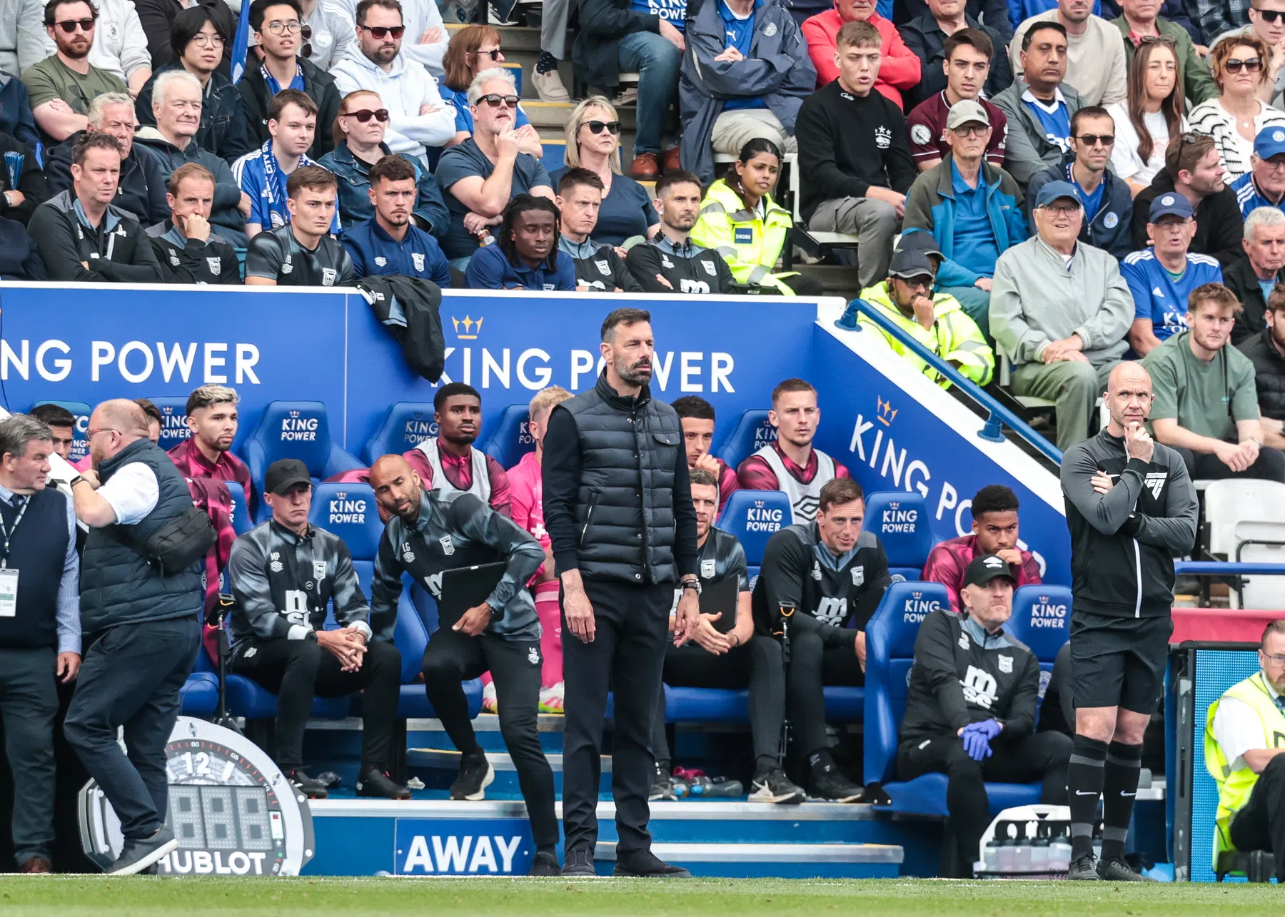 Terugkeer in PL mogelijk moeilijker voor Van Nistelrooij en Leicester na aanklacht
