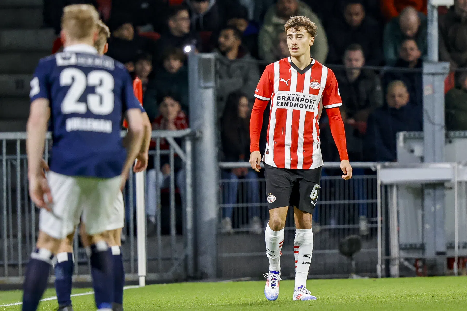 PSV raakt talentvolle Gomez Van Hoogen kwijt aan Club Brugge