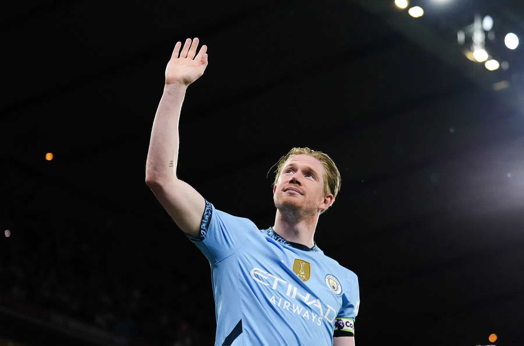 Bijzonder gebaar Manchester City raakt De Bruyne: 'Nu ben ik er áltijd'