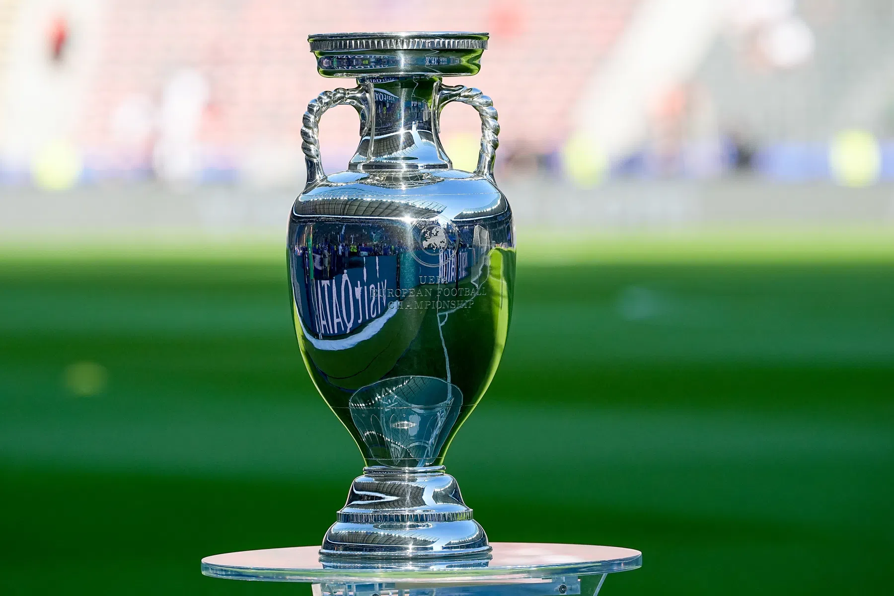 Gastlanden niet automatisch geplaatst voor EK 2028