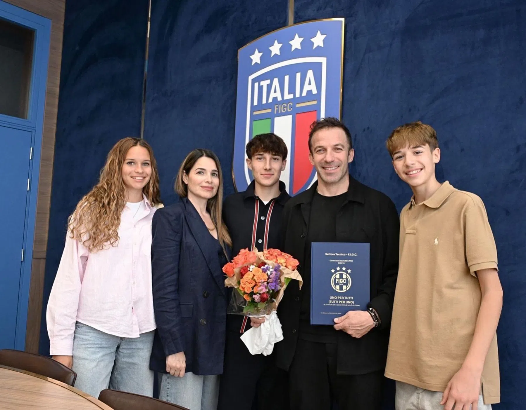 Del Piero rondt voetbalscriptie af en heeft trainersdiploma binnen