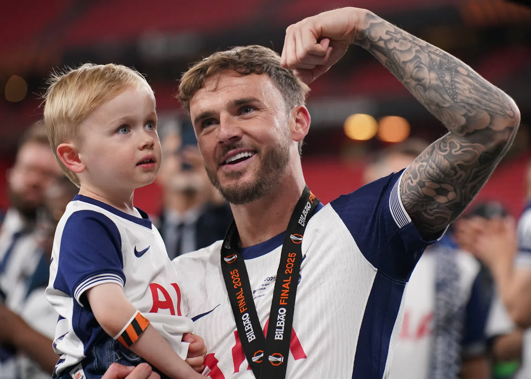 Hilariteit: Maddison geeft interview om gram te halen bij Roy Keane