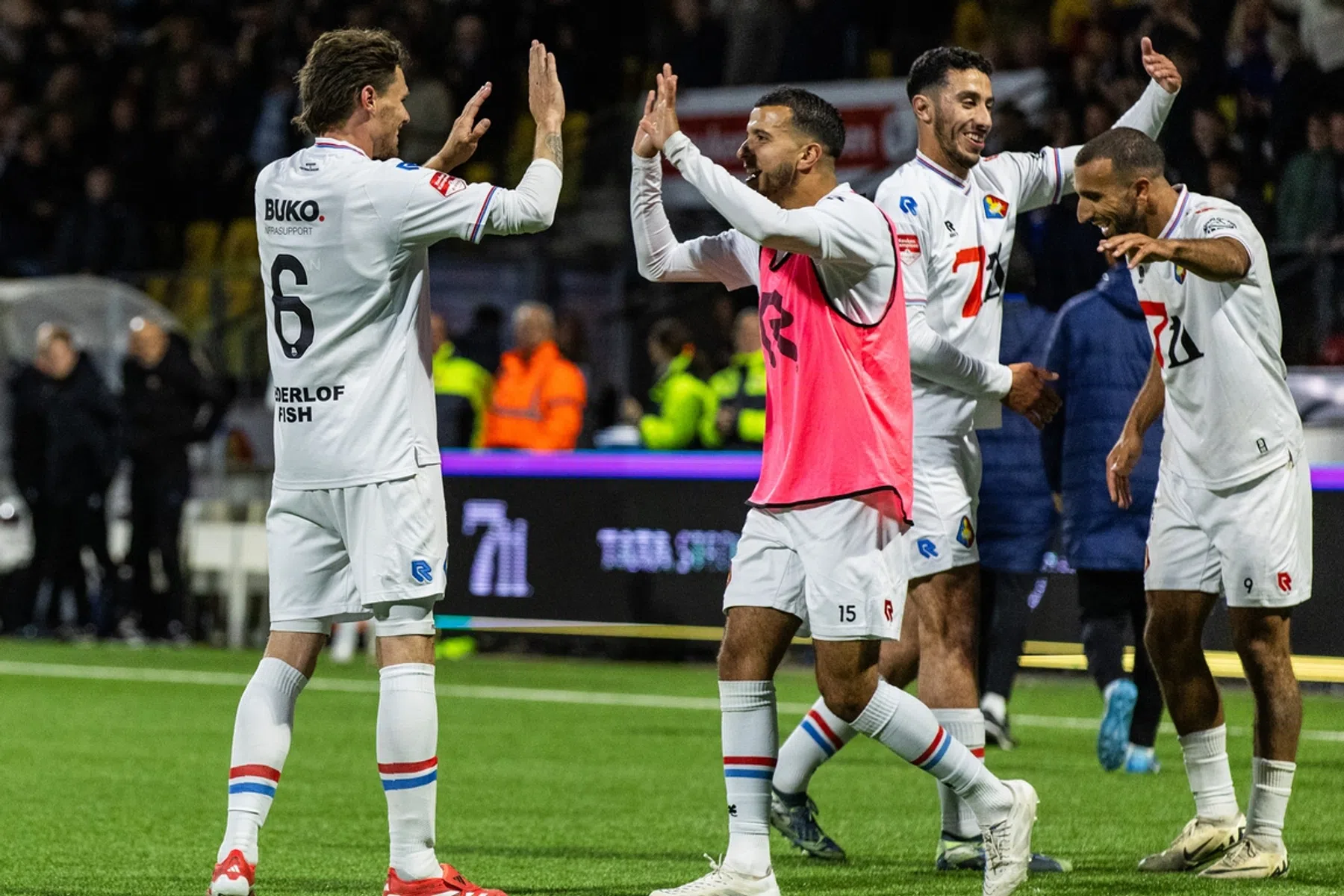Telstar verslaat FC Den Bosch na verlenging en speelt finale play-offs