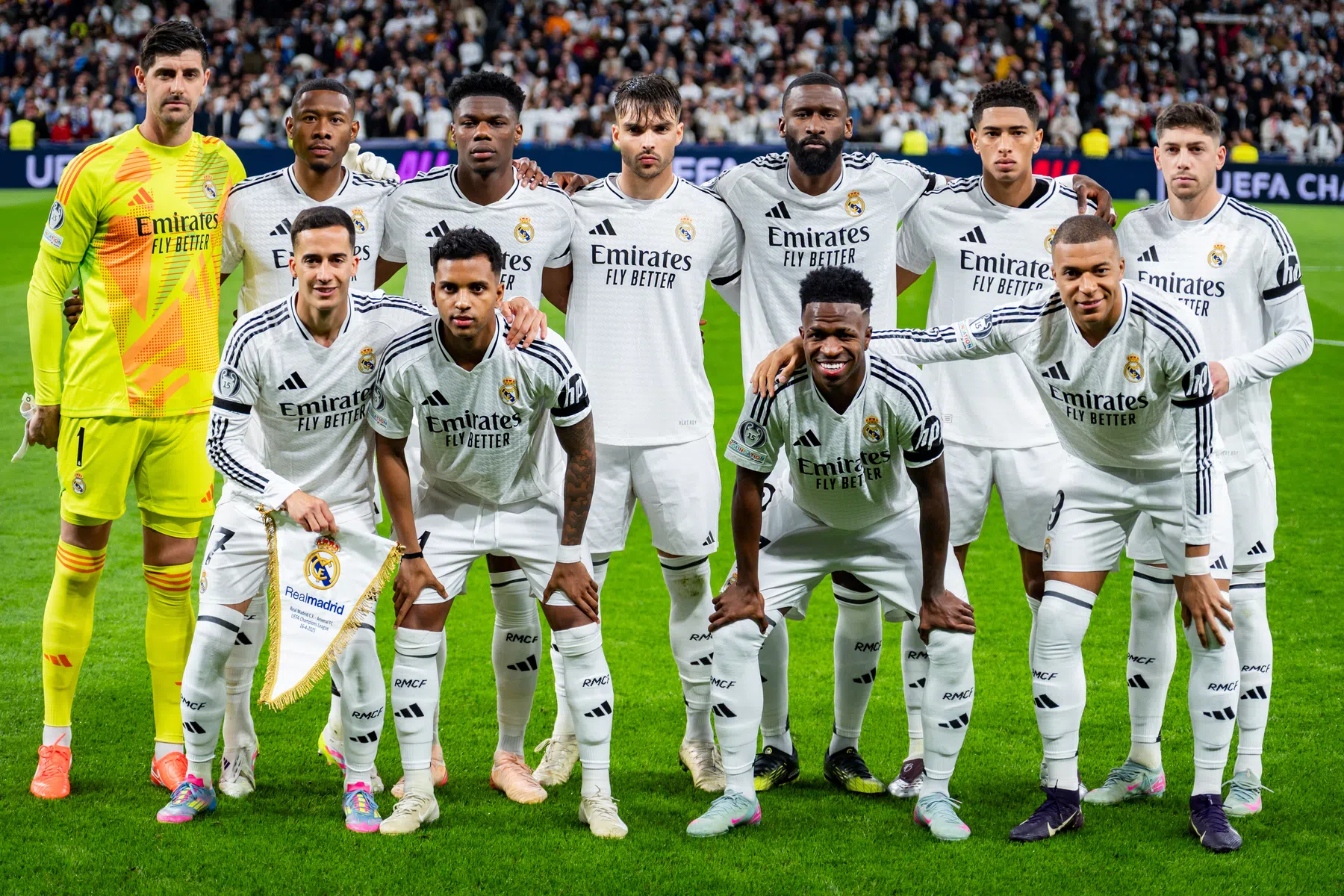 'Real gaat United voorbij als meest waardevolle club ter wereld, Ajax 38ste' 