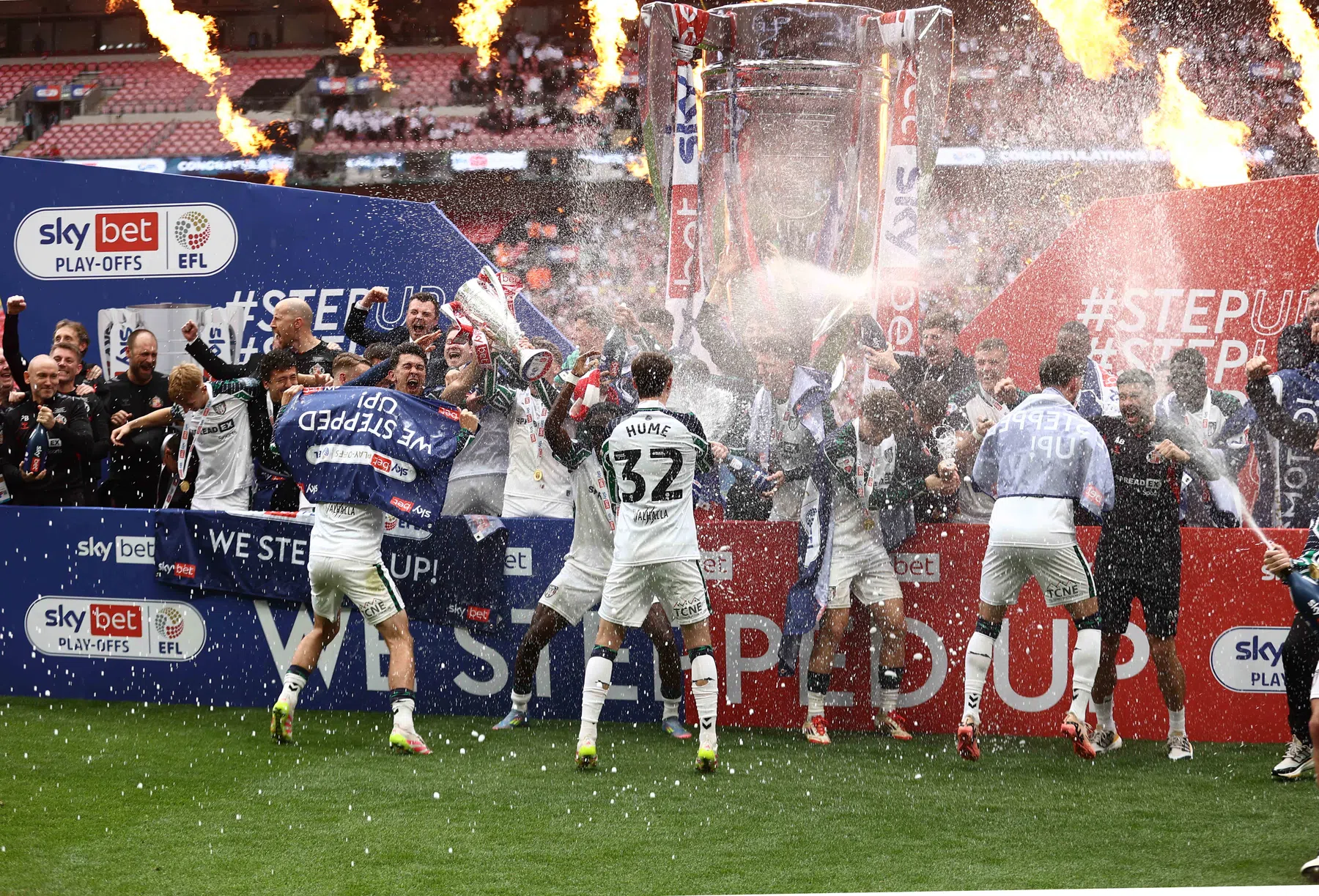 Dolle vreugde bij Sunderland: 'Had dit verhaal niet mooier kunnen schrijven'