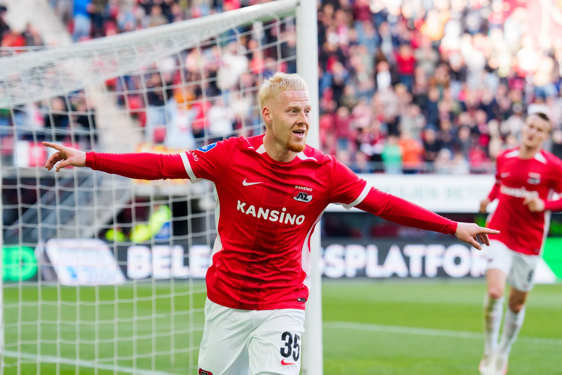 Opstellingen AZ en FC Twente: Martens laat hattrickheld Meerdink staan