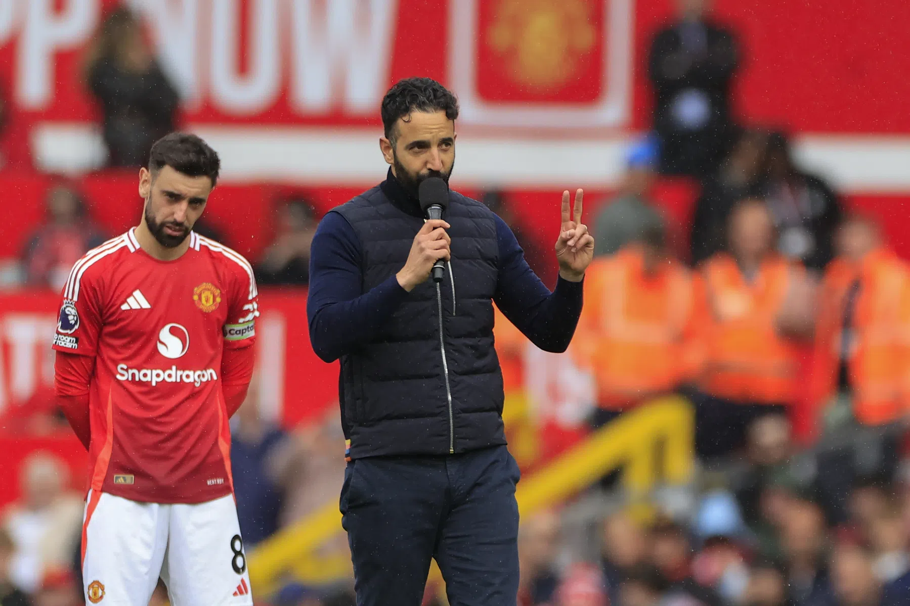 Man Utd-selectie stapt enkele uren na laatste wedstrijd op vliegtuig naar Maleisië