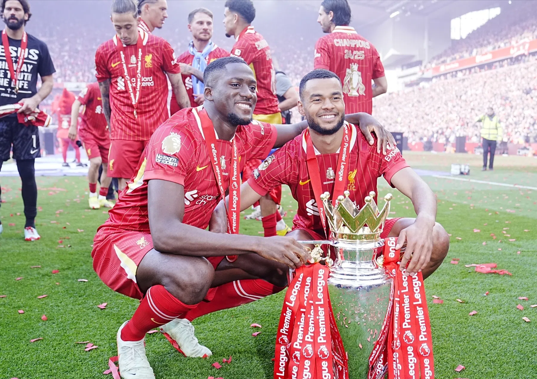 Gakpo geniet van feest op Anfield en stipt sleutelmoment in seizoen aan